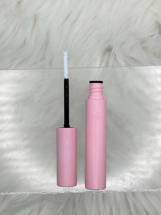LOCKED IN LASH BONDER